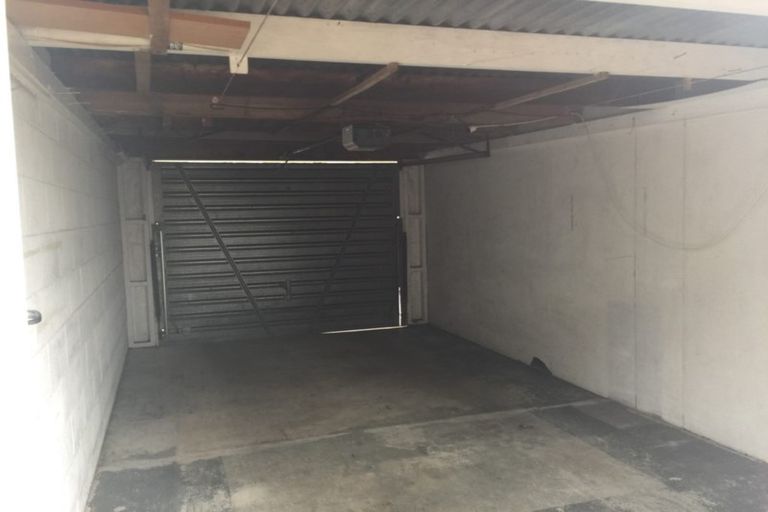 Photo of property in 2/38 Corunna Road, Milford, Auckland, 0620