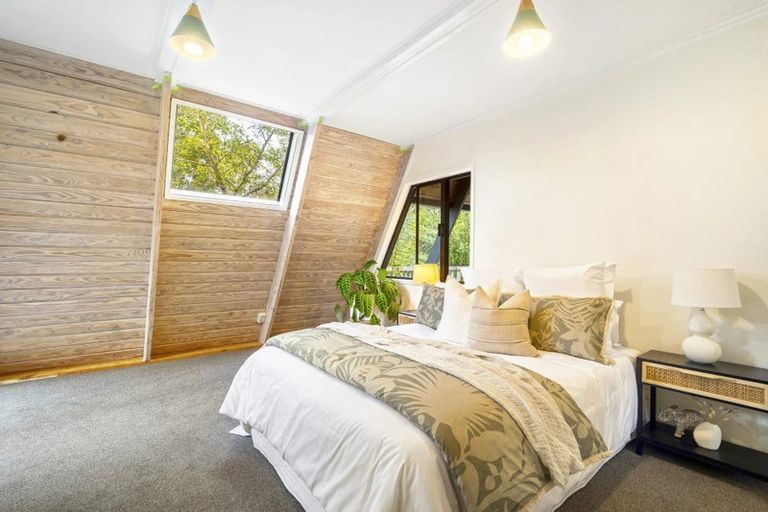 Photo of property in 1/5 Glenbush Place, Birkenhead, Auckland, 0626
