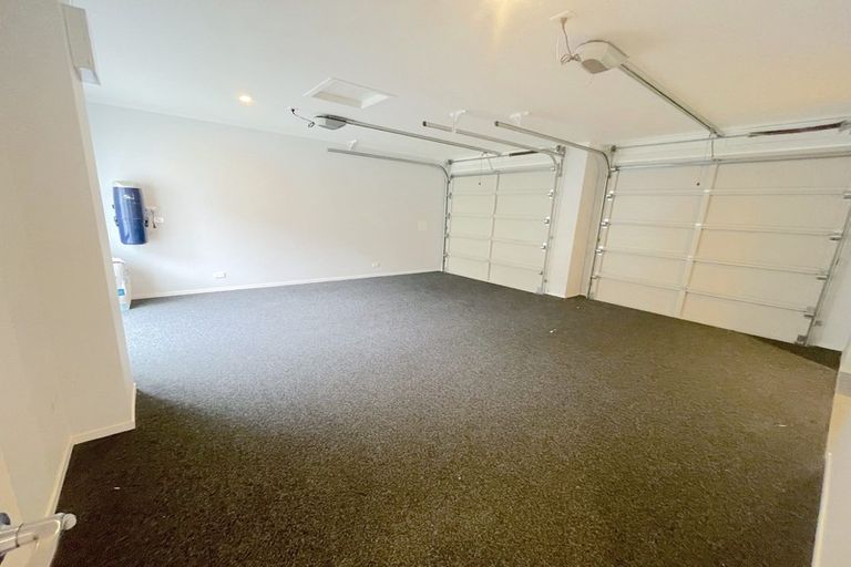 Photo of property in 74 Mackay Drive, Greenhithe, Auckland, 0632