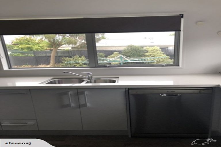 Photo of property in 51 Niven Street, Avondale, Christchurch, 8061