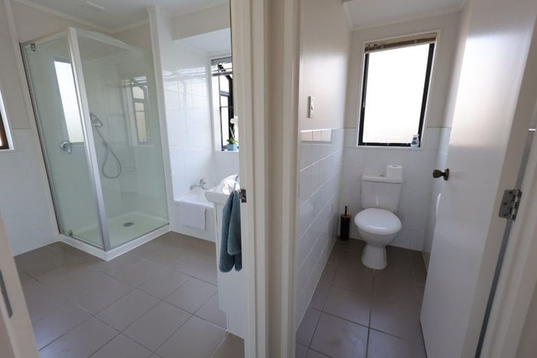 Photo of property in 141 West Harbour Drive, West Harbour, Auckland, 0618