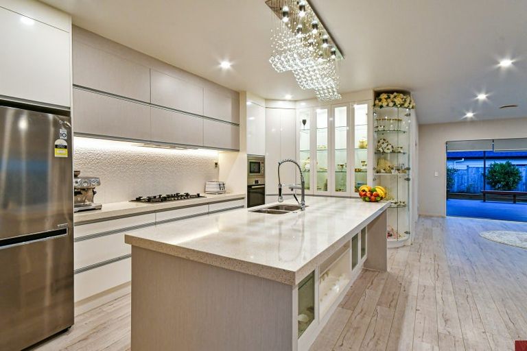 Photo of property in 17 Drumbuoy Drive, Flat Bush, Auckland, 2019