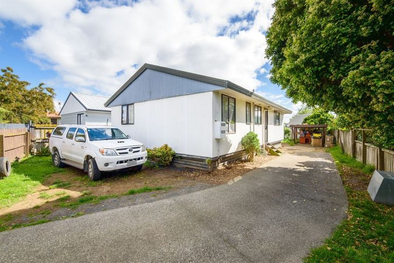 Photo of property in 1/12 Cameron Place, Ranui, Auckland, 0612