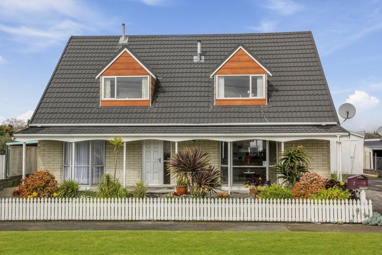 Photo of property in 7 Parris Street, Waitara, 4320