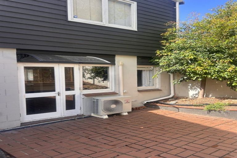 Photo of property in 24 Gwilliam Place, Freemans Bay, Auckland, 1011