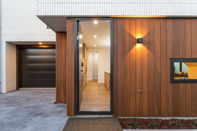 Photo of property in 2/34 Courtenay Street, St Albans, Christchurch, 8014