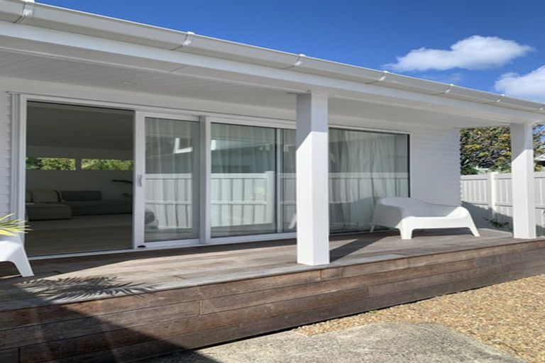 Photo of property in 1/27 Motuora Road, Manly, Whangaparaoa, 0930