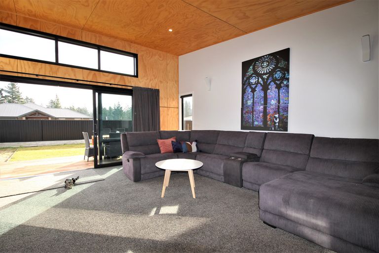 Photo of property in 74 Larch Crescent, Alexandra, 9320