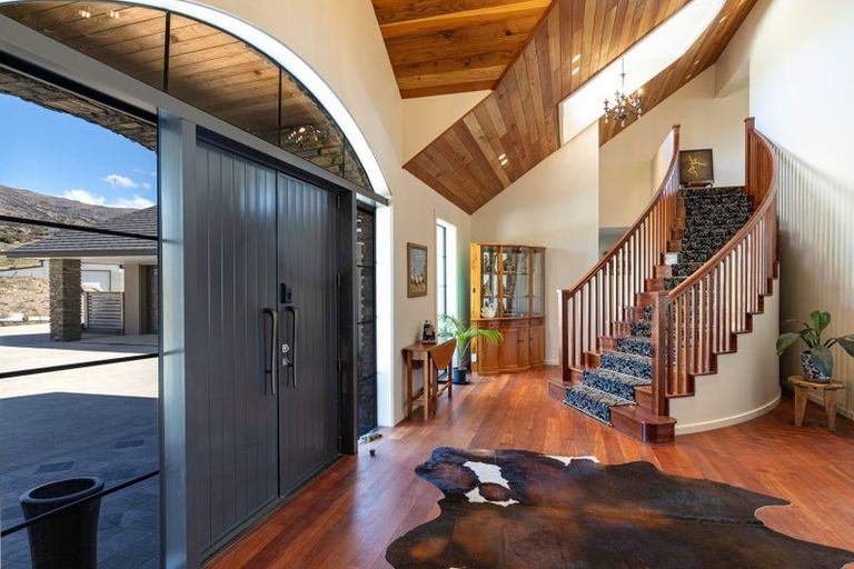 Photo of property in 23 Miharo Lane, Queensberry, Cromwell, 9383