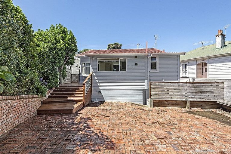 Photo of property in 32 Waipapa Road, Hataitai, Wellington, 6021