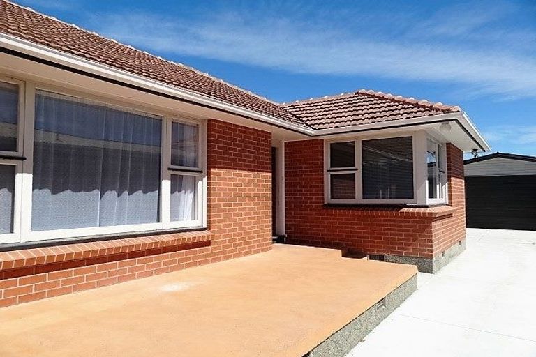 Photo of property in 54 Bickerton Street, Wainoni, Christchurch, 8061