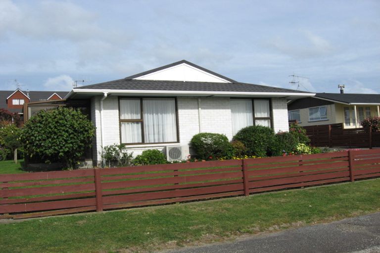 Photo of property in 16b Awatea Avenue, Paraparaumu, 5032