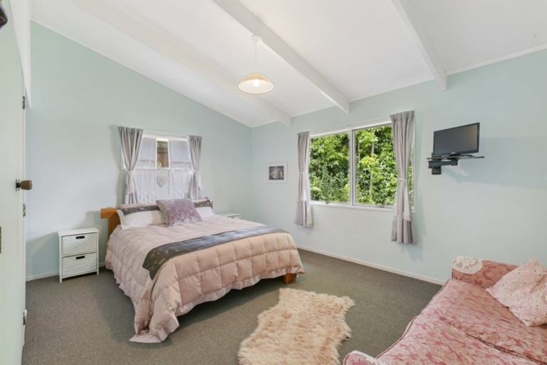 Photo of property in 2 Endeavour Avenue, Welcome Bay, Tauranga, 3112