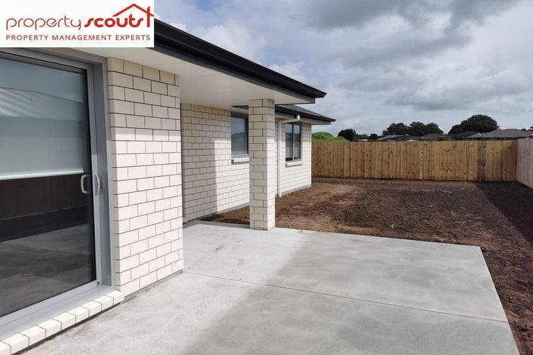 Photo of property in 23 Saint Michael Crescent, One Tree Point, 0118