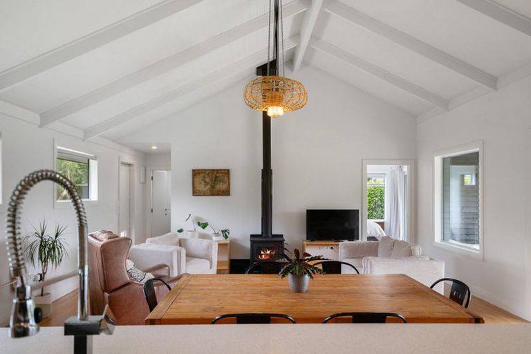 Photo of property in 1/142 Mapara Road, Acacia Bay, Taupo, 3385