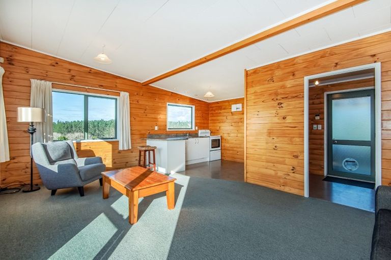 Photo of property in 273 Forestry Road, Waitoki, Kaukapakapa, 0871