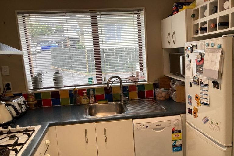 Photo of property in 5f Duke Street, Mount Victoria, Wellington, 6011