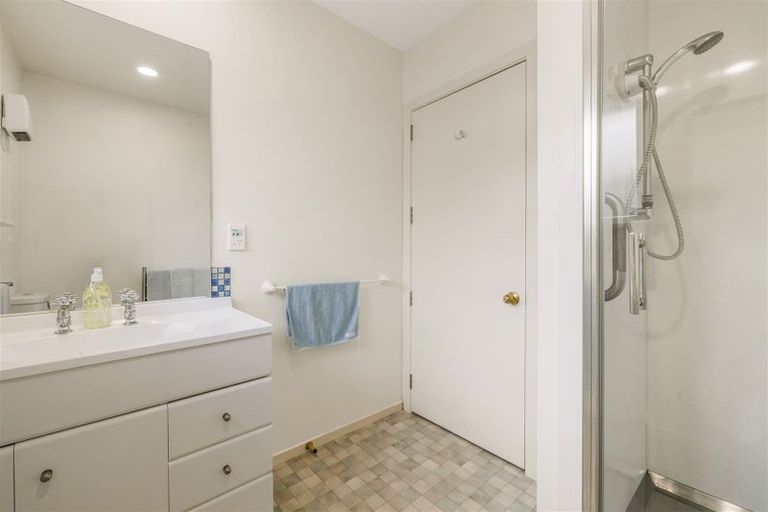 Photo of property in 9 Solway Avenue, Ilam, Christchurch, 8041