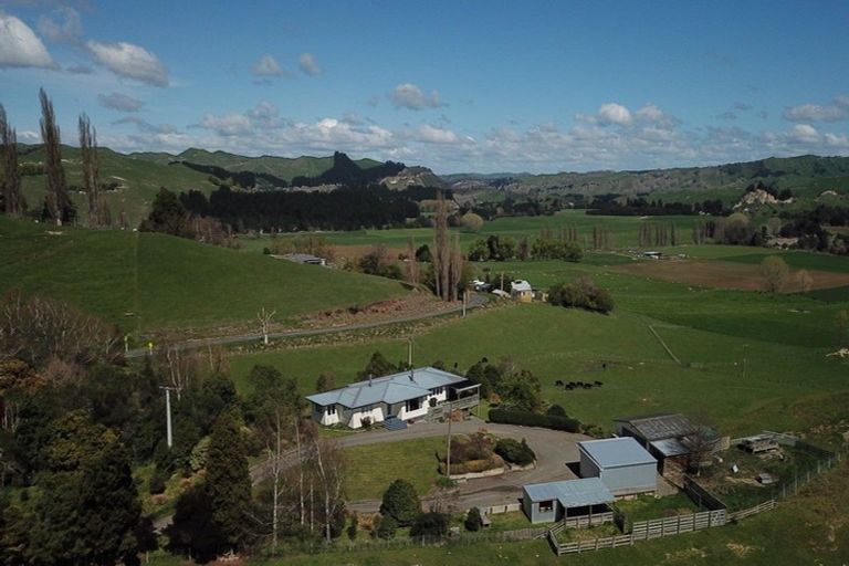 Photo of property in 71 Pukeokahu Road, Taoroa Junction, Taihape, 4793