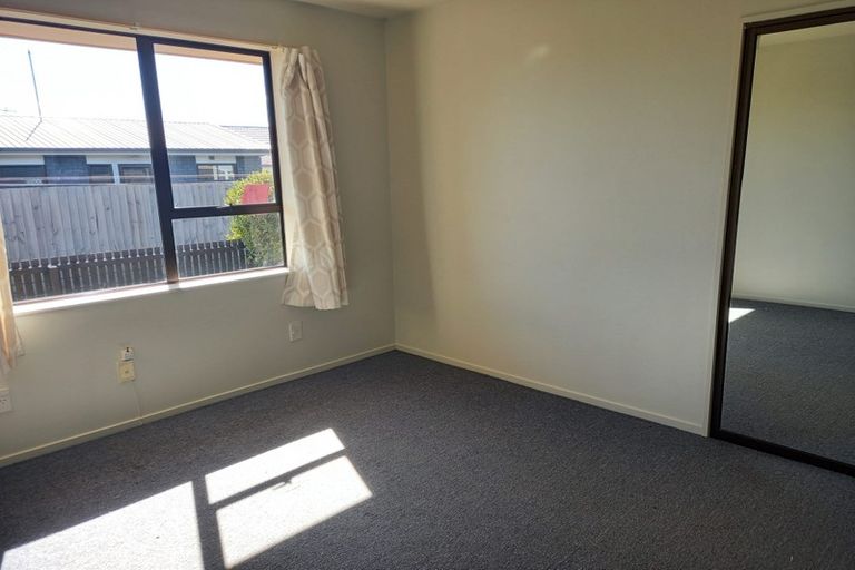 Photo of property in 2/42 Wilson Street, Islington, Christchurch, 8042