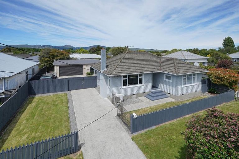 Photo of property in 24 Lincoln Road, Hillmorton, Christchurch, 8024