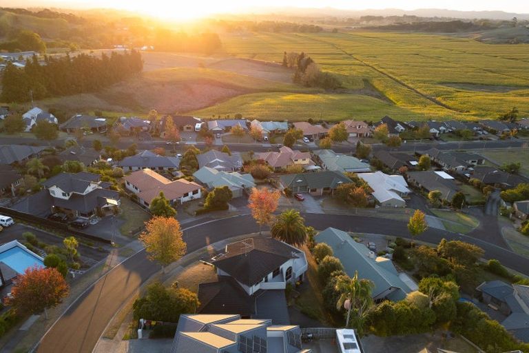 Photo of property in 39 Greenfield Drive, Western Heights, Hamilton, 3200