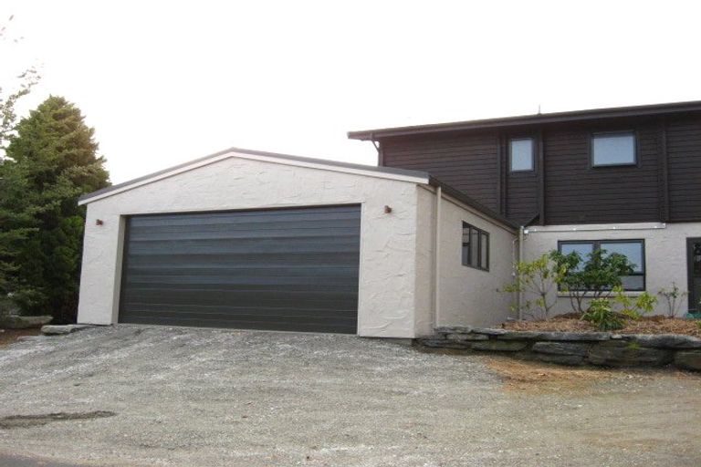 Photo of property in 13 Argyle Place, Arrowtown, 9302
