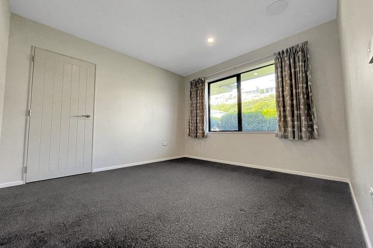 Photo of property in 40 Cresswell Place, Johnsonville, Wellington, 6037