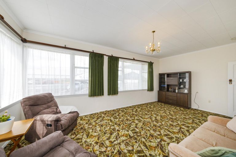 Photo of property in 2 Pastoral Lane, Hokowhitu, Palmerston North, 4410