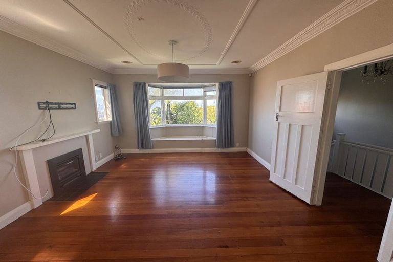 Photo of property in 24 Highbury Crescent, Highbury, Wellington, 6012