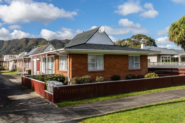 Photo of property in 4/14 Fuller Grove, Woburn, Lower Hutt, 5010