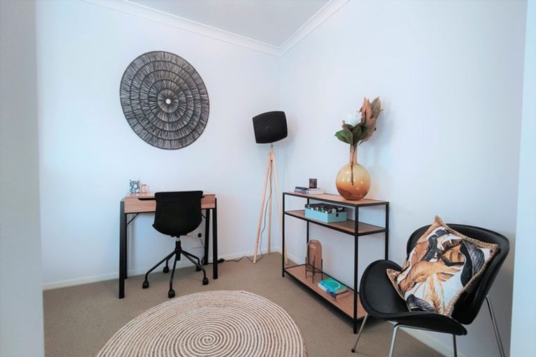 Photo of property in 104 Barbados Way, One Tree Point, 0118