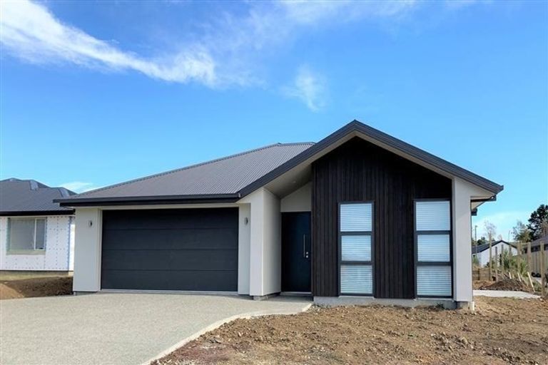 Photo of property in 14 Tarn Close, Richmond, 7020