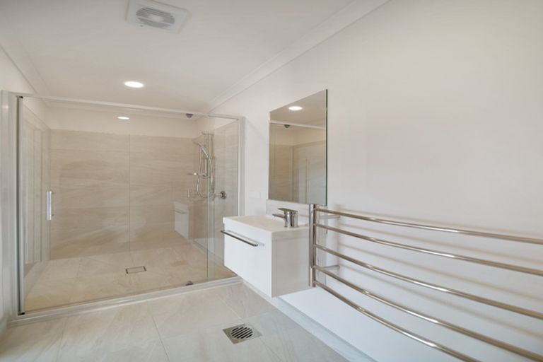 Photo of property in 5 Settlement Road, Papakura, 2110