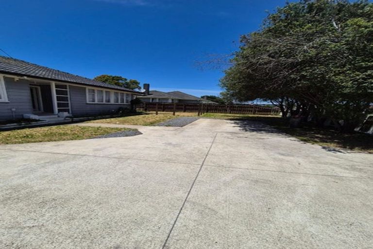 Photo of property in 24 Smiths Avenue, Papakura, 2110