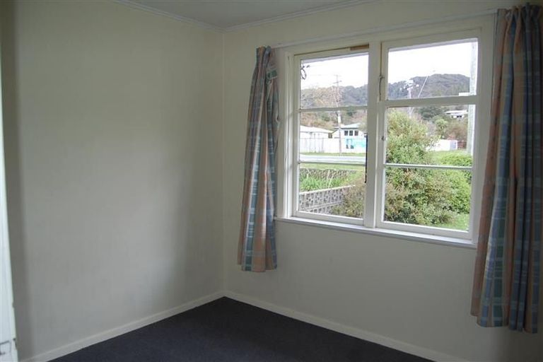 Photo of property in 84 Wainuiomata Road, Wainuiomata, Lower Hutt, 5014