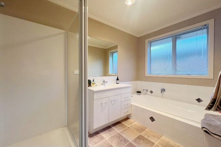 Photo of property in 62 Nielsen Gardens, Rototuna, Hamilton, 3210