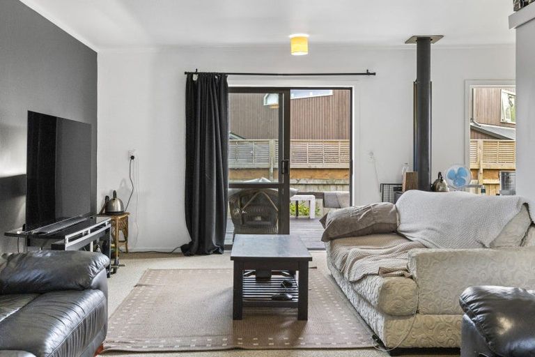 Photo of property in 49a Hawai Street, Two Mile Bay, Taupo, 3330