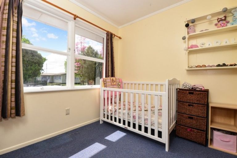 Photo of property in 4 Bremridge Place, Melville, Hamilton, 3206