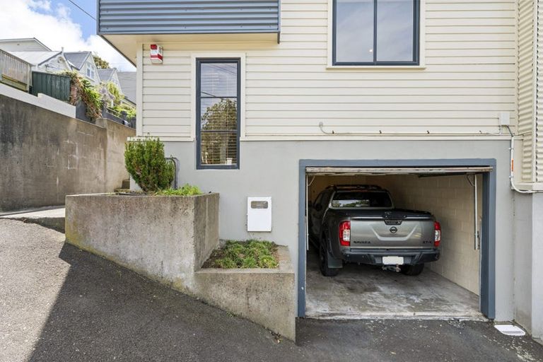 Photo of property in 2a Lewisville Terrace, Thorndon, Wellington, 6011