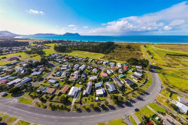 Photo of property in 12b Kuparu Place, Ruakaka, 0116