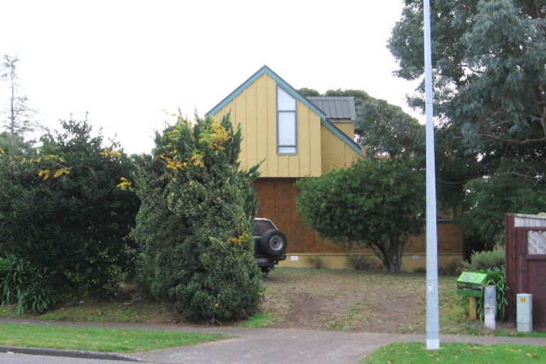 Photo of property in 51 Queens Road, Waikanae Beach, Waikanae, 5036