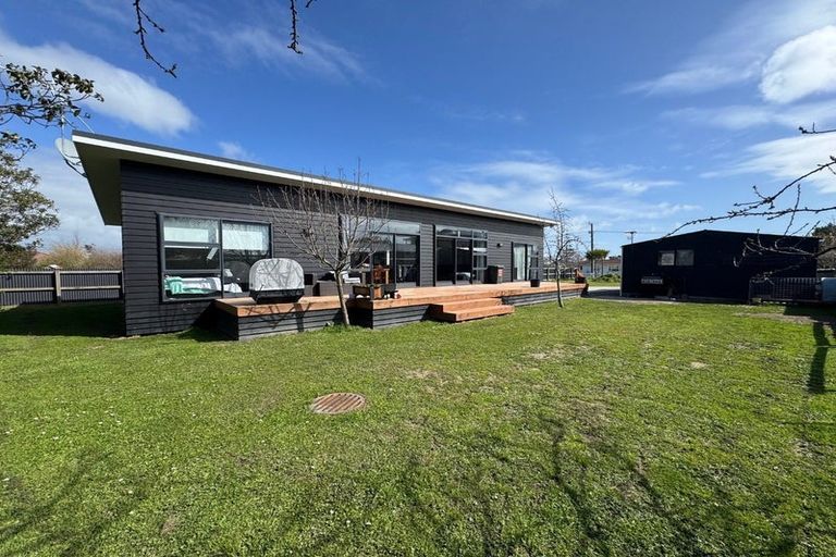 Photo of property in 8 Mersey Street, Rongotea, 4476