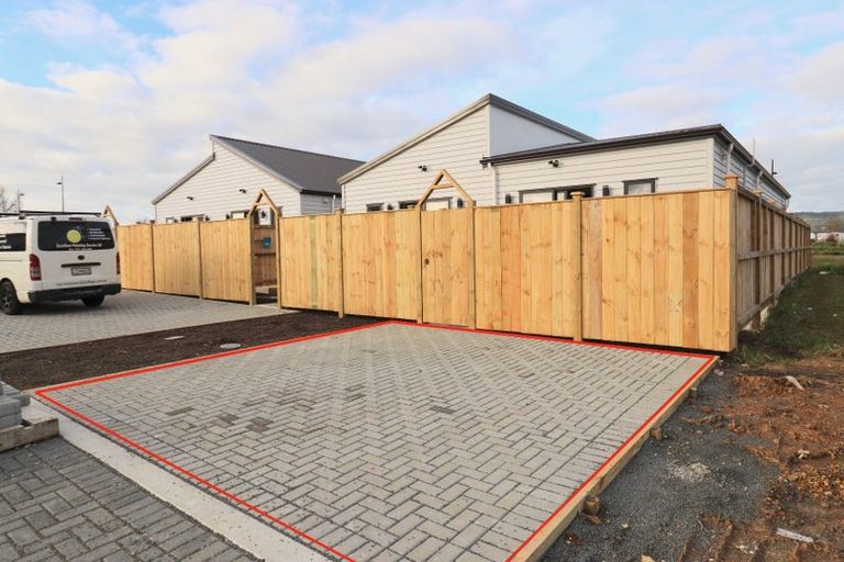 Photo of property in 14 Kaapehu Street, Karaka, 2578