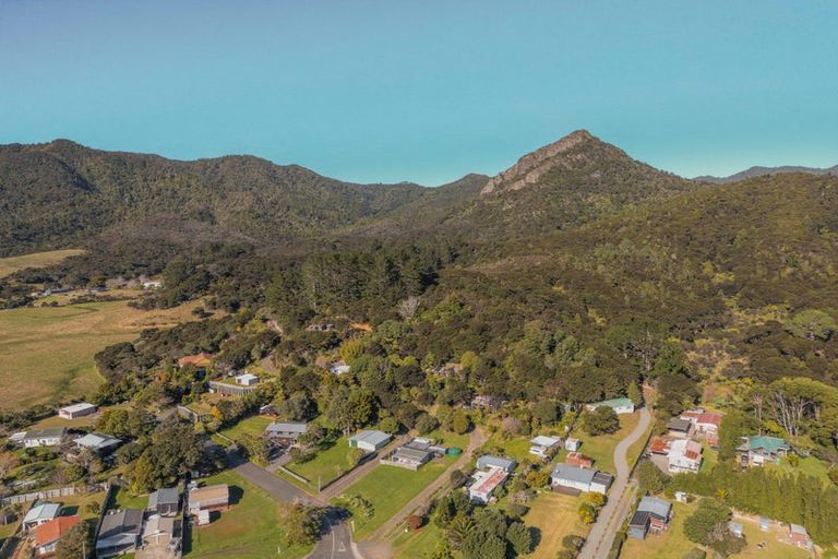 Photo of property in 4 Moana Crescent, Kennedy Bay, Coromandel, 3583