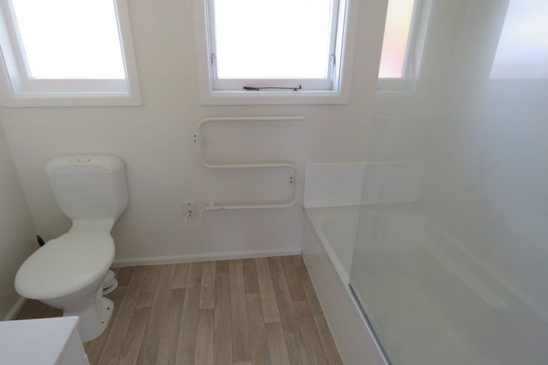 Photo of property in 2/9 Wadeley Road, Ilam, Christchurch, 8041