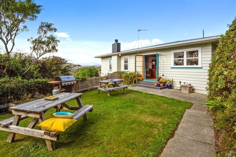 Photo of property in 66 Frankmoore Avenue, Johnsonville, Wellington, 6037