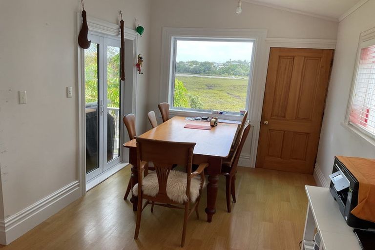 Photo of property in 11 Bulwer Street, Devonport, Auckland, 0624