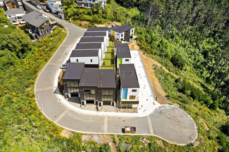 Photo of property in 15 Nanda Way, Khandallah, 6035