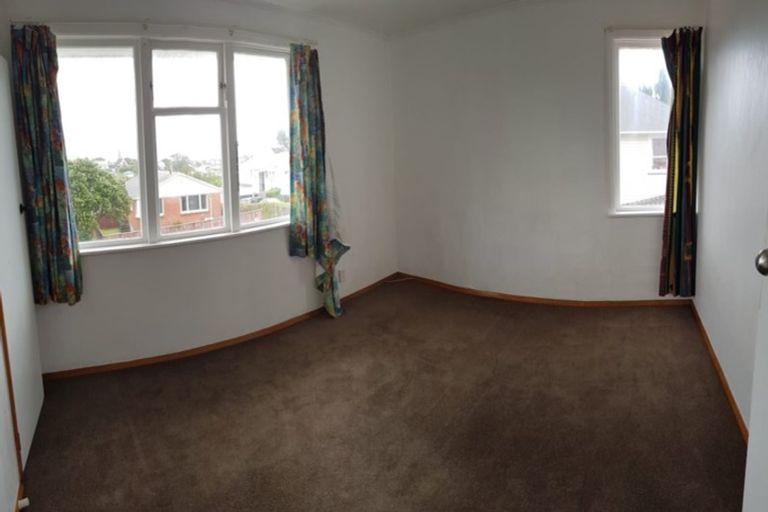 Photo of property in 66-68 Waihora Crescent, Waitangirua, Porirua, 5024